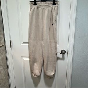 Nike Women's Trend Essential Fleece Pants